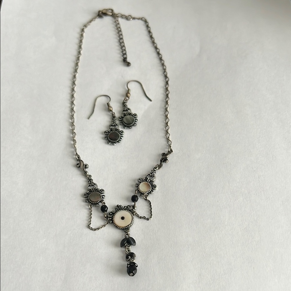 Elegant Black and Silver Necklace and Earring Set